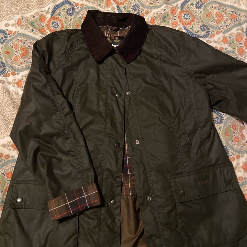Barbour Classic Beadnell Wax Jacket in Olive.  
US size 16.
